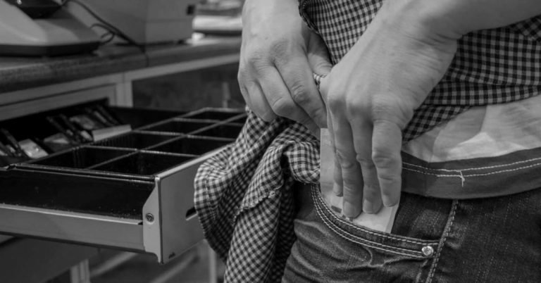 Expatriate jailed for stealing money from mall store in Dubai, fined 113,000 dirhams