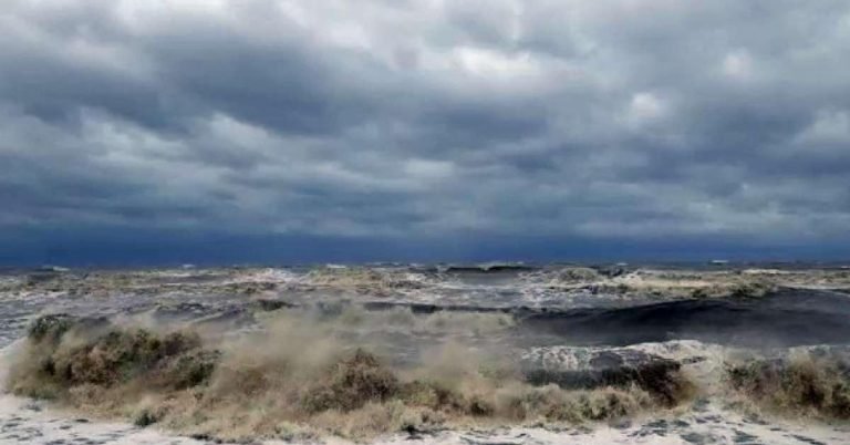 Hurricane Asani- UAE Embassy issues warning to UAE citizens in India
