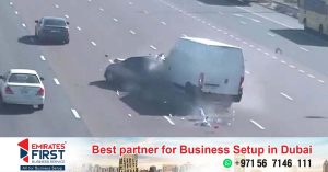 Abu Dhabi Police warned against stopping vehicles in the middle of the road to avoid serious accidents