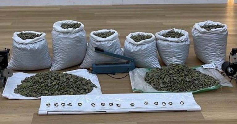 6 people tried to smuggle 436 kg of drugs in plastic food