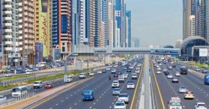 Vehicle caught fire on Sheikh Zayed Road _ Dubai Police to be cautious