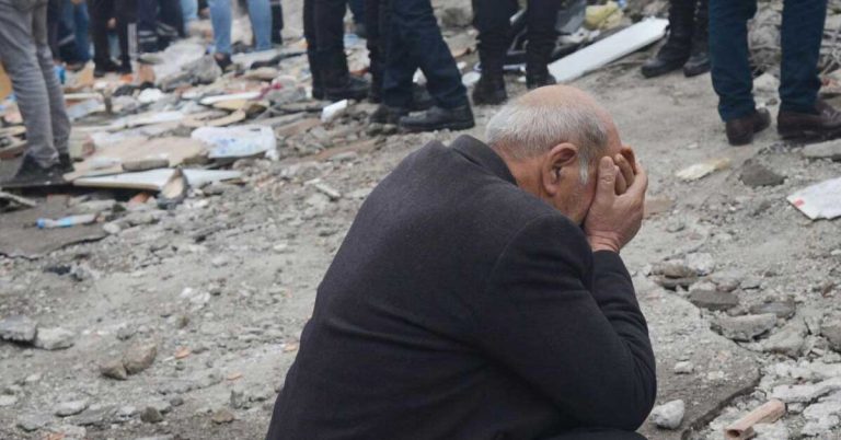 Turkey-Syria earthquake death toll passes 2,400: Freezing weather hampers rescue efforts