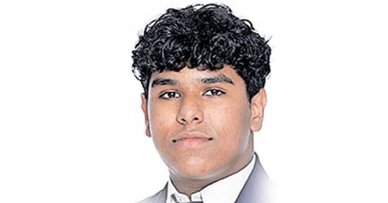 A plus one student from Changanassery died in Abu Dhabi.