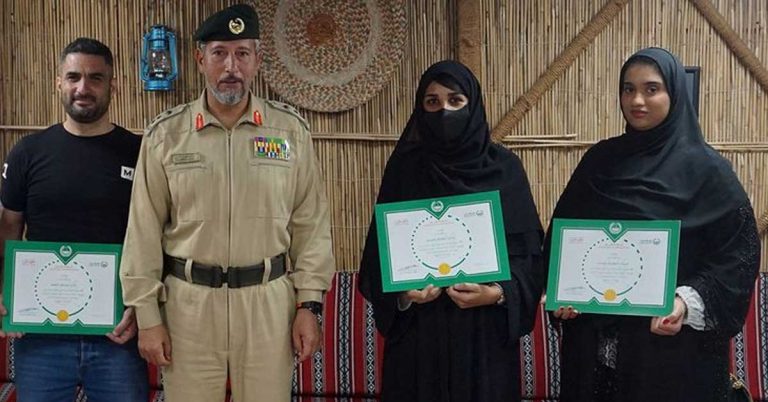 Dubai Police honors 3 locals who supported police work