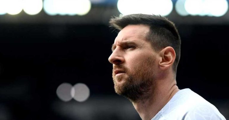 Lionel Messi apologized to the club for visiting Saudi Arabia without permission.