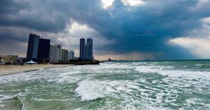 The temperature will reach 39 degrees Celsius today in the UAE: there is a warning that the sea will be rough