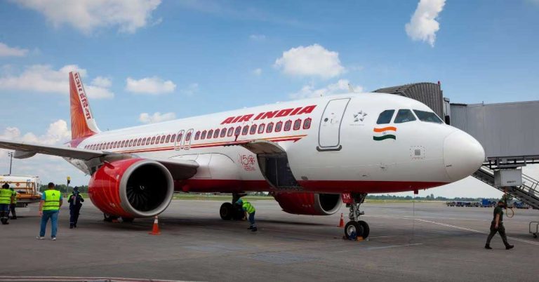 The pilot was late: Air India flight was delayed by eight hours