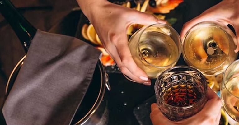 5 people including Malayalis were arrested for drinking in public places in Abu Dhabi Musafa