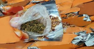 Customs in Dubai foiled an attempt to smuggle 26 kg of cannabis hidden in sacks of red onions.