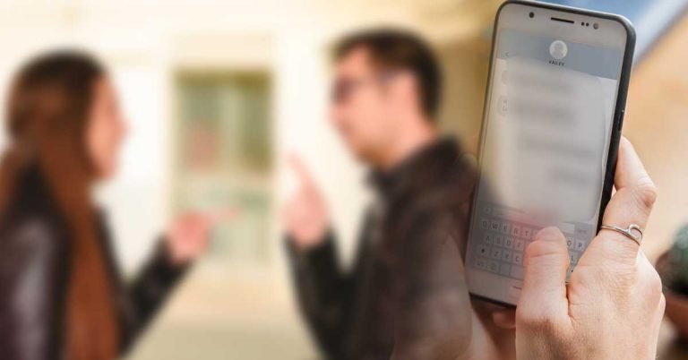 Woman sentenced to 6 months imprisonment and deportation in case of stabbing her boyfriend after he refused to give her phone to view the chat.