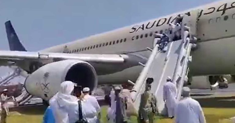 A Saudi Airlines flight carrying 297 passengers caught fire