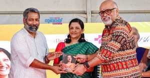 Asala's former radio presenter and famous singer Asalatha's autobiography was released in Kochi.