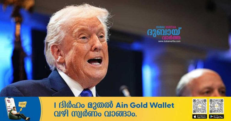 സുപ്രീം കോടതി വിമർശനത്തിന് പിന്നാലെ ആഗോളതലത്തിൽ ഇറക്കുമതികൾക്ക് 10% താരിഫ് വർധിപ്പിക്കുന്നതിൽ ഒപ്പു വച്ച് ഡൊണാൾഡ് ട്രംപ്, ആഗോളതലത്തിൽ 10% താരിഫ് വർധിപ്പിക്കുന്നതിൽ ഒപ്പുവച്ച് അമേരിക്കൻ പ്രസിഡൻ്റ് ഡൊണാൾഡ് ട്രംപ്, അത് ഉടൻ തന്നെ പ്രാബല്യത്തിൽ വരുമെന്ന് അറിയിപ്പ്. എല്ലാ രാജ്യങ്ങളിൽ നിന്നുമുള്ള ഇറക്കുമതികൾക്ക് 10% താരിഫ് ചുമത്തുന്ന എക്സിക്യൂട്ടീവ് ഉത്തരവിൽ ഒപ്പുവച്ചതായി ട്രംപ് ഇന്നലെ വെള്ളിയാഴ്ച പ്രഖ്യാപിച്ചു. ഇറക്കുമതി തീരുവയിൽ സുപ്രീം കോടതി വിമർശനത്തിന് പിന്നാലെയാണ് ട്രംപ് ഈ പ്രഖ്യാപനം നടത്തിയത്. “എല്ലാ രാജ്യങ്ങൾക്കും ആഗോളതലത്തിൽ 10% താരിഫ് ഏർപ്പെടുത്തുന്നതിൽ ഓവൽ ഓഫീസിൽ നിന്ന് ഒപ്പുവെച്ചത് എനിക്ക് വലിയ ബഹുമതിയാണ്, അത് ഉടൻ തന്നെ പ്രാബല്യത്തിൽ വരും,” ട്രംപ് ട്രൂത്ത് സോഷ്യലിൽ എഴുതി. നേരത്തെ, ട്രംപ് പറഞ്ഞു, “ഇന്ന്, സെക്ഷൻ 122 പ്രകാരം 10% ആഗോള താരിഫ് ഏർപ്പെടുത്തുന്നതിനുള്ള ഉത്തരവിൽ ഞാൻ ഒപ്പുവെക്കും, ഇതിനകം ഈടാക്കുന്ന സാധാരണ താരിഫുകൾക്ക് പുറമേ,” “എനിക്ക് കൂടുതൽ ഈടാക്കാൻ കഴിയും” എന്ന് പ്രഖ്യാപിച്ചു. പുതിയ ലെവി ഉടൻ തന്നെ പ്രാബല്യത്തിൽ വരും, 1974 ലെ വ്യാപാര നിയമത്തിലെ സെക്ഷൻ 122 പ്രകാരം ഏകദേശം അഞ്ച് മാസത്തേക്ക് ഇത് നിലനിൽക്കും.