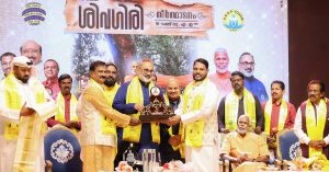 Sivagiri pilgrimage concludes in Ajman_ Salam Pappinissery receives Shreshtha Puraskar